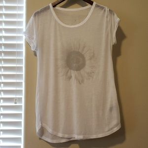 🍁Aerie sheer white sunflower tee